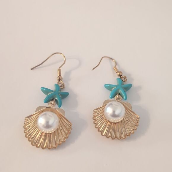 Gold Seashells with Faux Pearl and Turquoise Starfish‎ Dangle Earrings - Picture 1 of 4